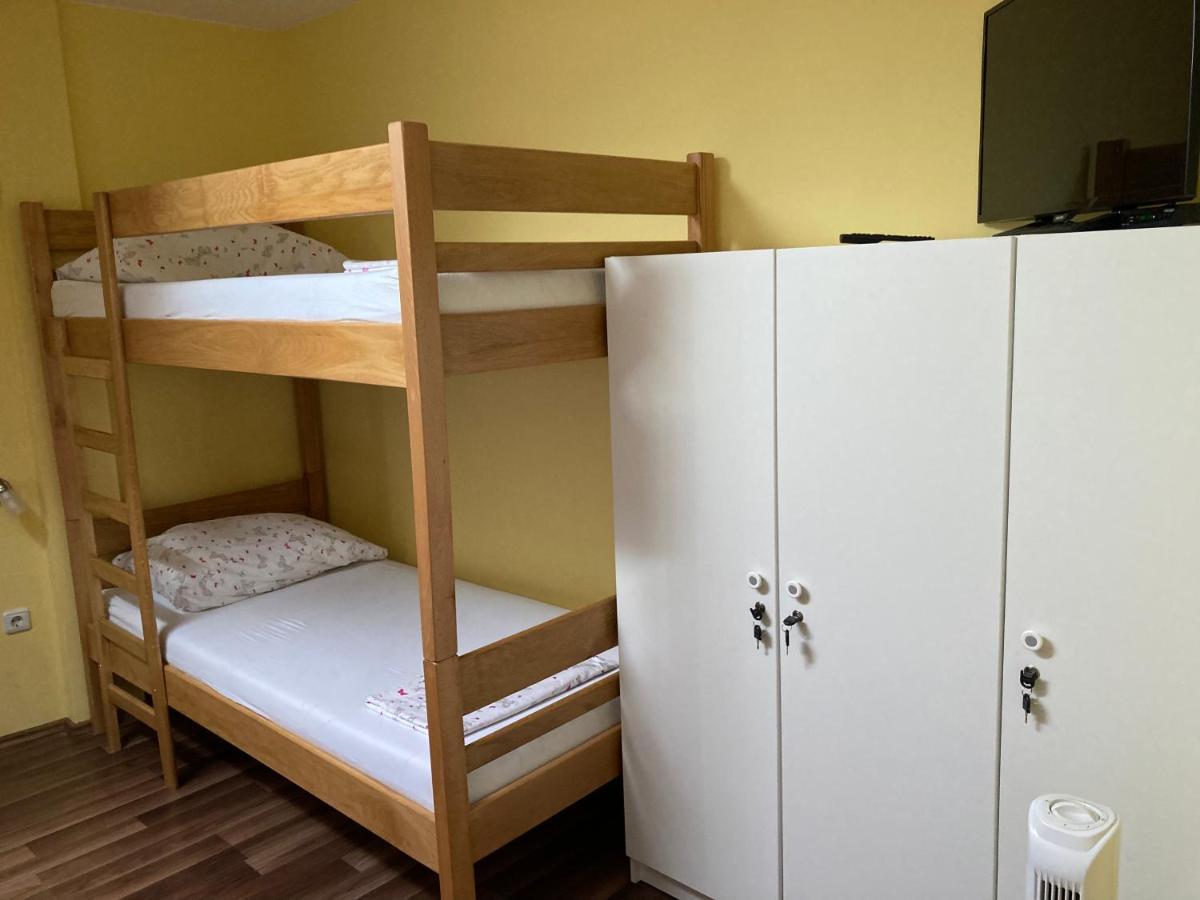 Hostel Jedvaj 크라피나 외부 사진